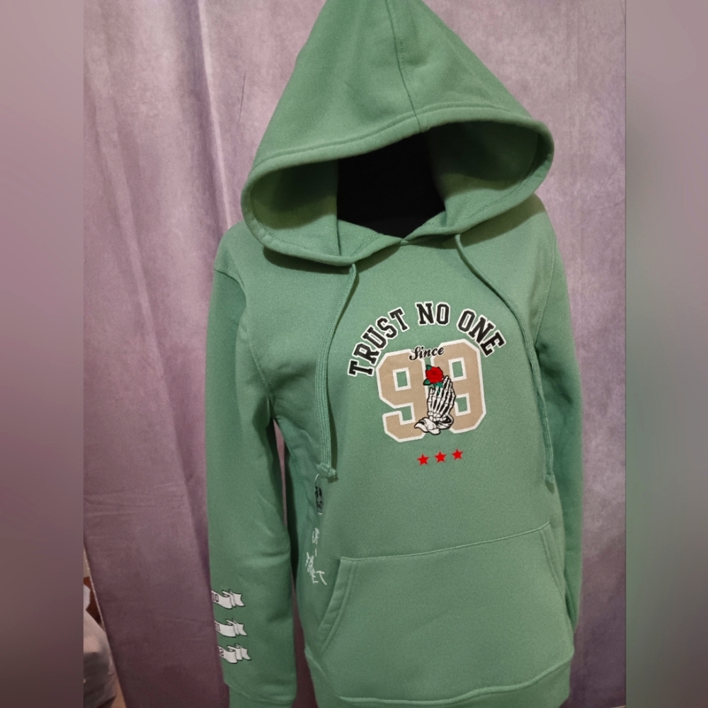 Brooklyn Cloth Mens Trust No One Graphic Hoodie Sage Green Skeleton Rose Size M